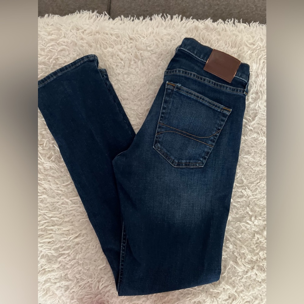Hollister men’s slim straight jeans dark wash